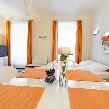 Central Garden Apartments Vienna Room photo